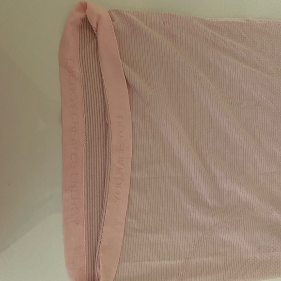 NWT Lululemon swiftly tech strawberry milkshake size 4 XS - Picture 6 of 7